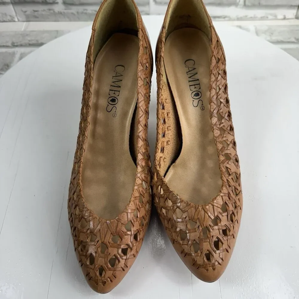 Cameos Vintage Women's Size 7 Brown Leather Cut Out Classic Pump Heels